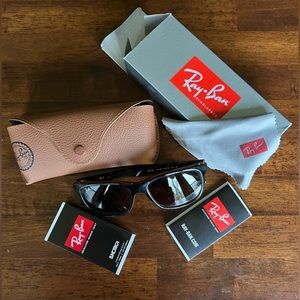 RayBan Tortoise Shell Wayfarer style Polarized Sunglasses